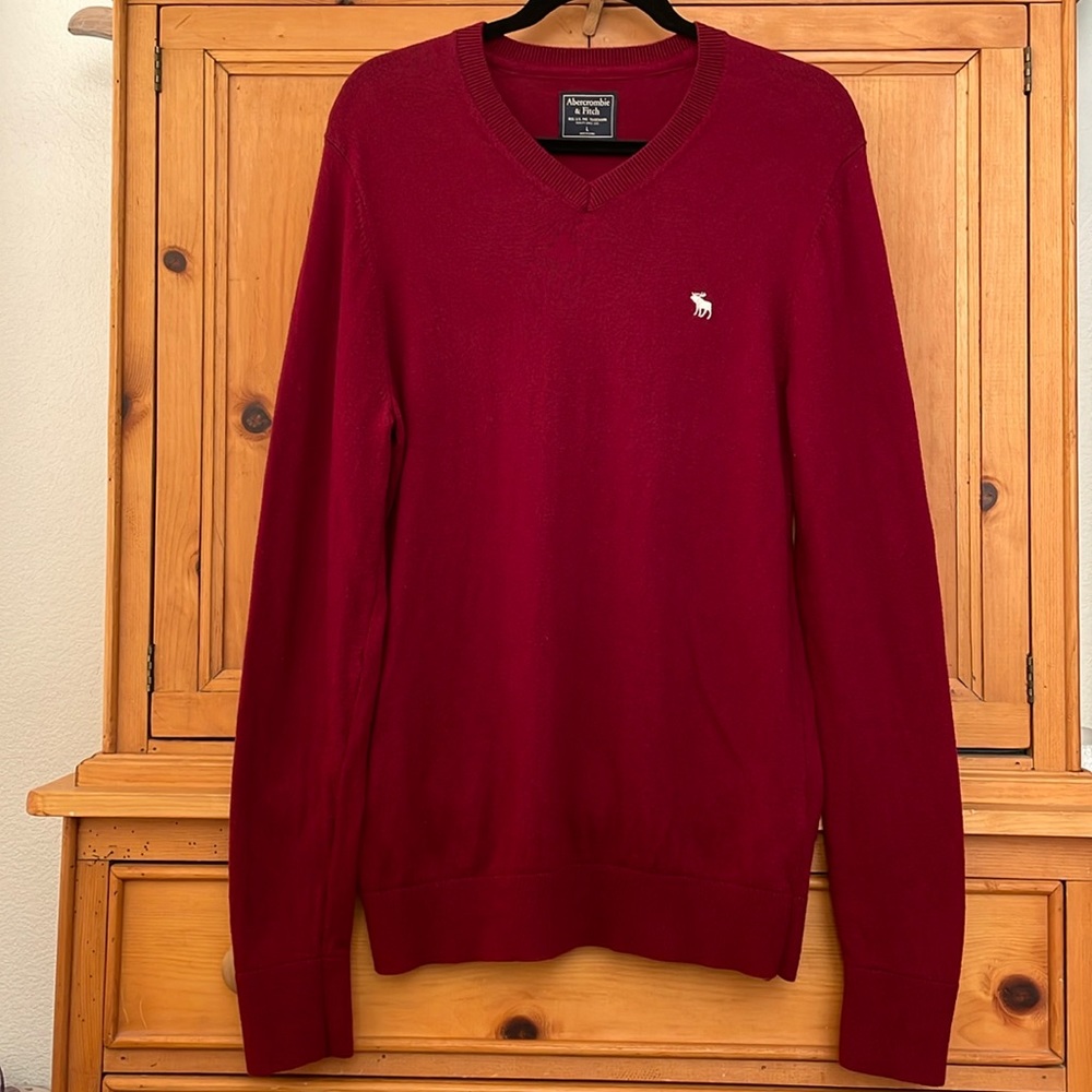 Abercrombie & Fitch merino wool/cotton v-neck sweater, size Large, maroon